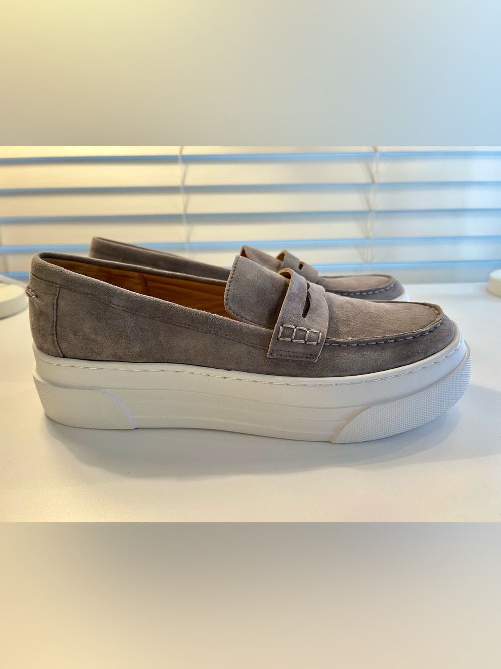New Women’s J/Slides Gray Suede Platform Penny Loafers Size 11